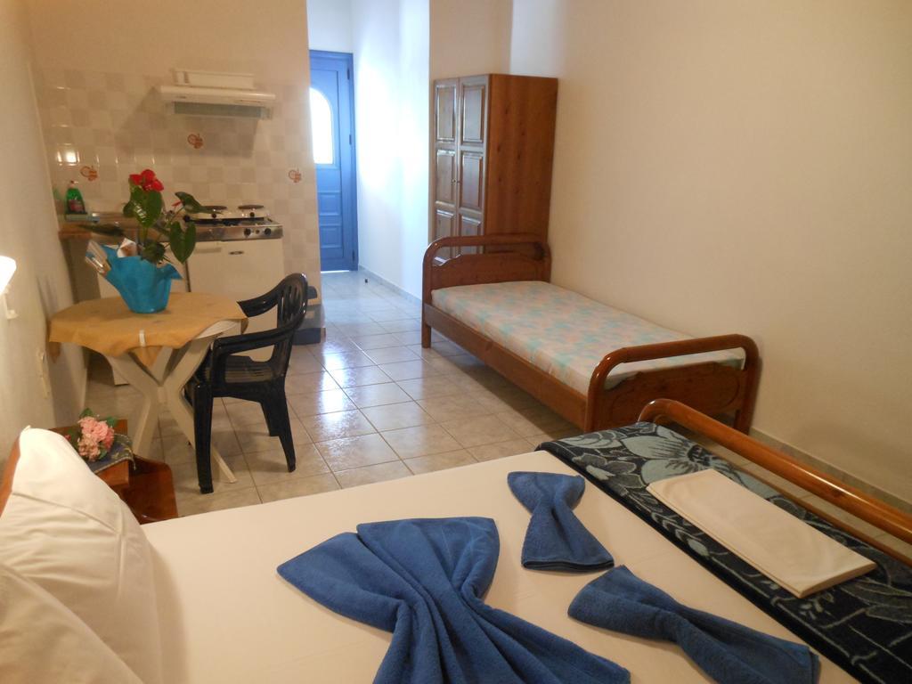 Apartamento Pansion Giorgos&Rania Skiathos Habitación foto