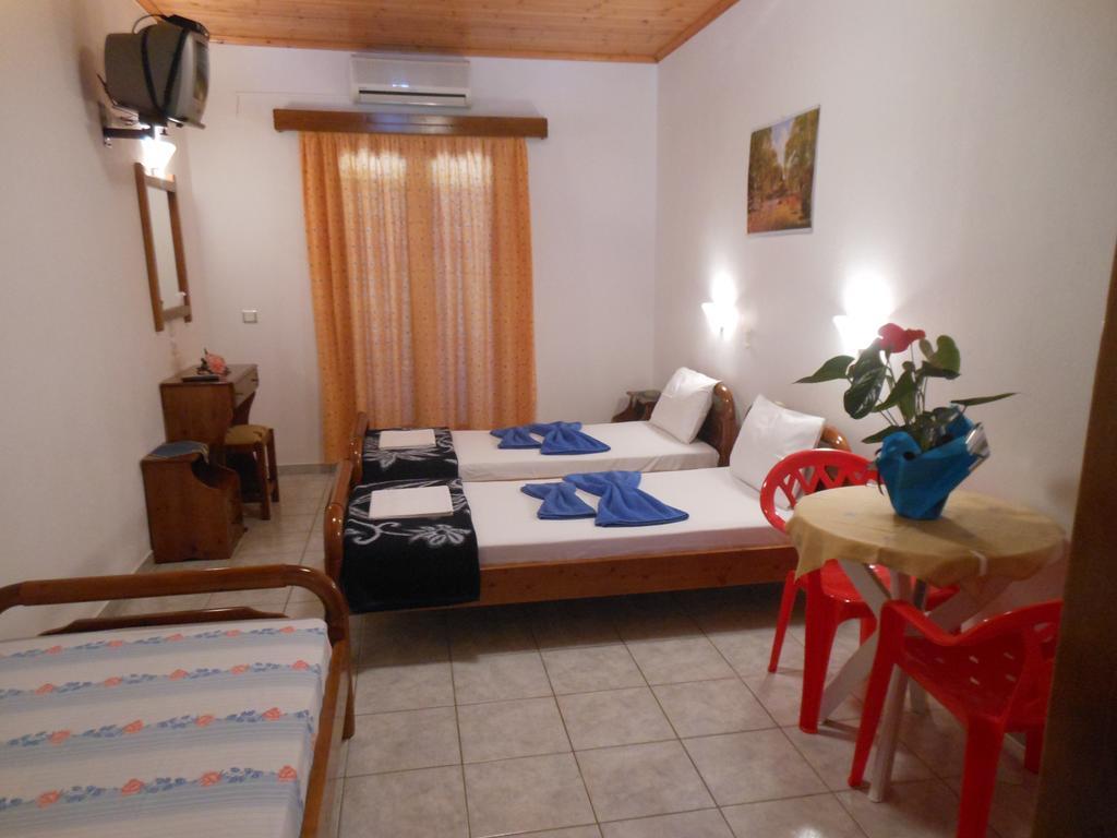 Apartamento Pansion Giorgos&Rania Skiathos Habitación foto